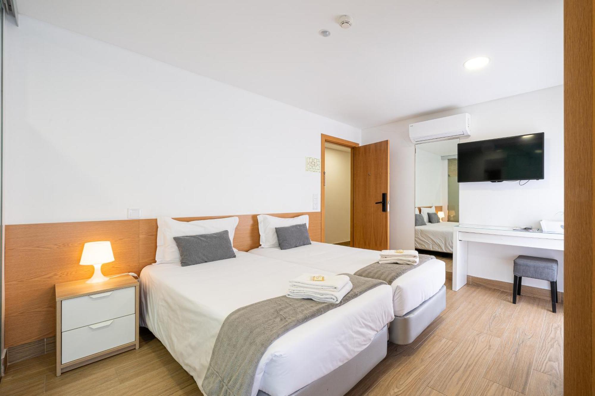 Central Suites 3 Sao Joao da Madeira Bagian luar foto
